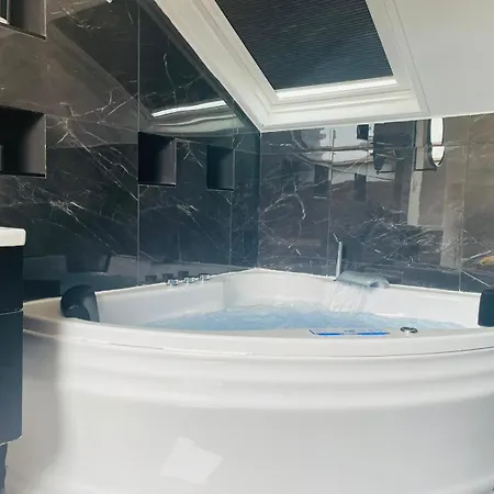 شقة Jacuzzi Marbre - 451