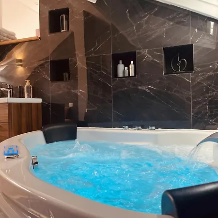 Jacuzzi Marbre - 451 * روان